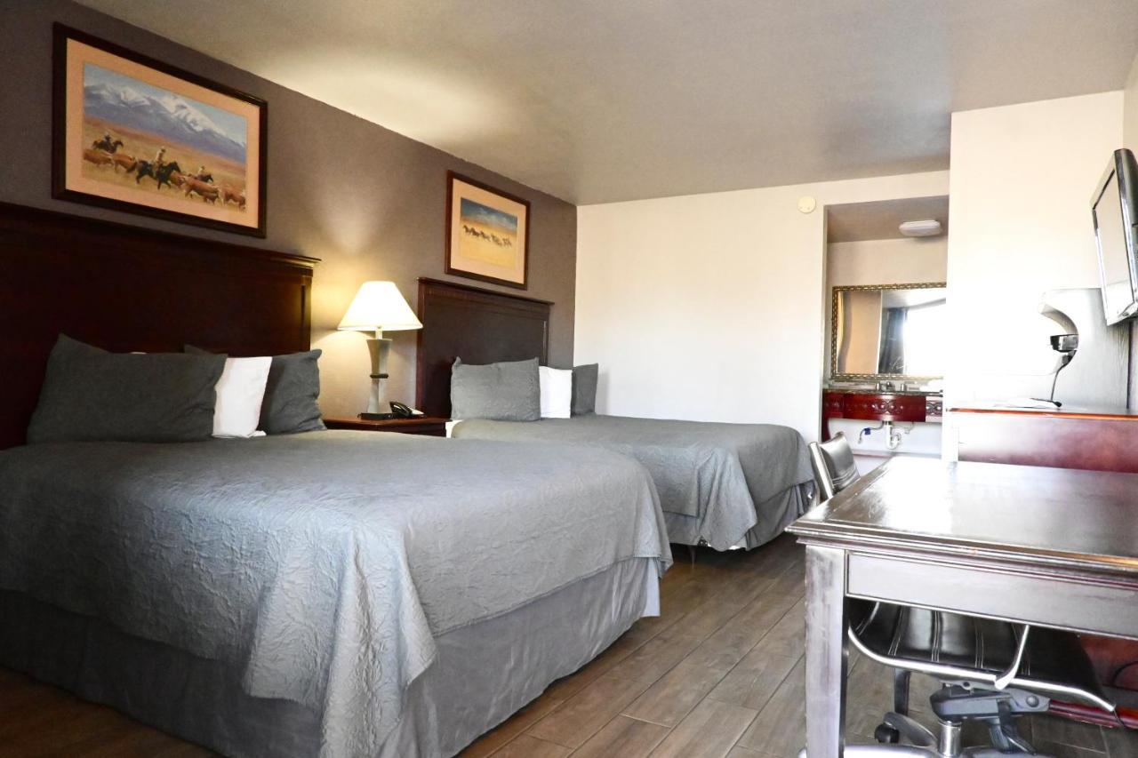 R Nite Star Inn And Suites -Home Of The Cowboys & Rangers Arlington Exteriér fotografie